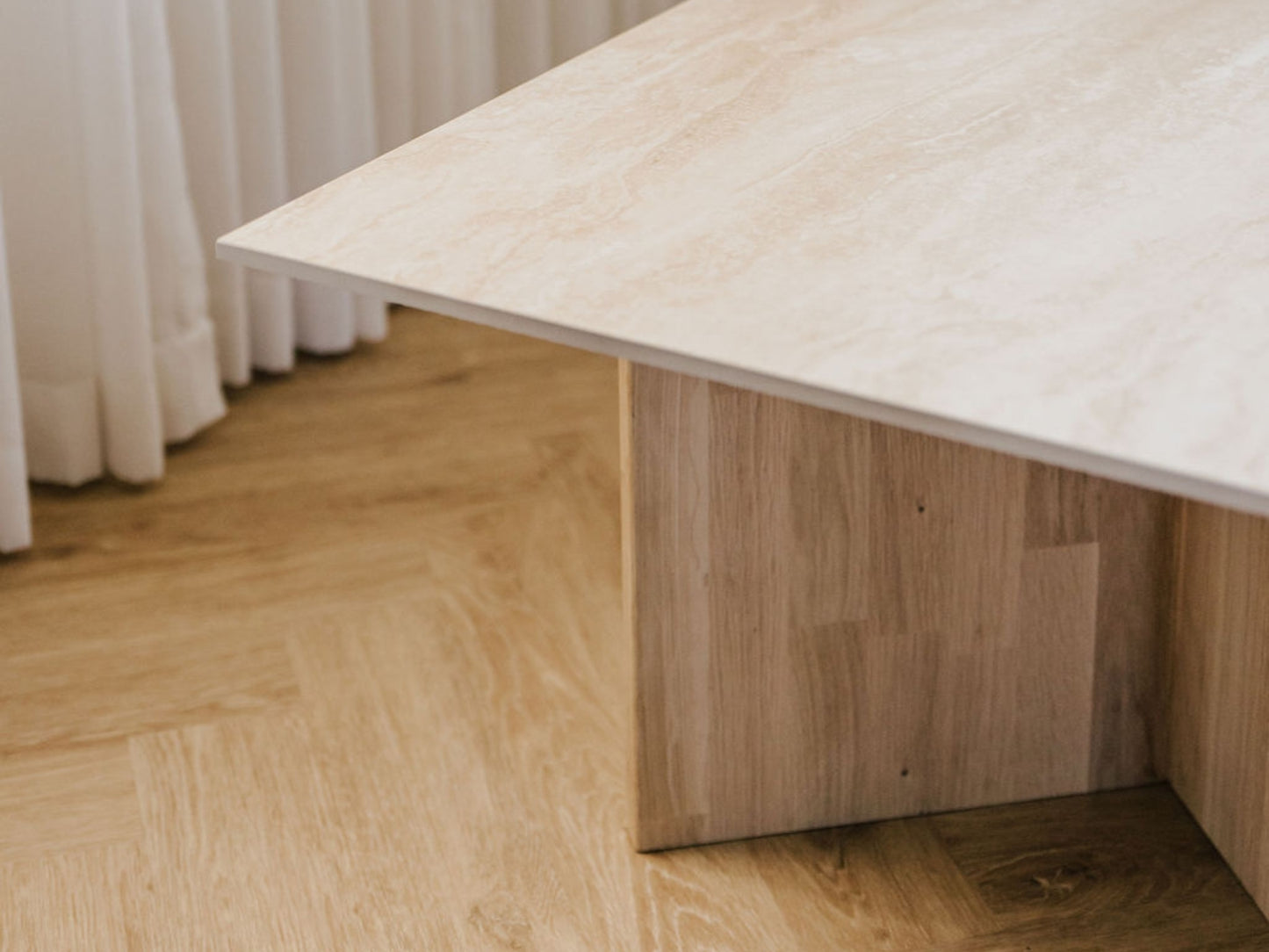 Gaia sofabord / Travertin